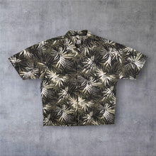 Load image into Gallery viewer, Vintage Man's Fashion Hawaiian Tropical Palm Leaf Pattern Short Sleeve Shirt
