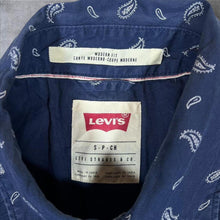 Load image into Gallery viewer, Levi’s "Modern Fit" Paisley Patterned Pearl Snap Popper Button Cotton Shirt
