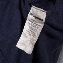 Load image into Gallery viewer, Patagonia Fjord Flannel Shirt Mens M Navy Organic Cotton Heavyweight 53947
