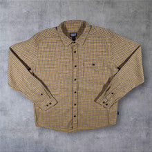 Load image into Gallery viewer, Patagonia Lightweight Fjord Flannel Shirt Mens L Organic Cotton Plaid STY54020
