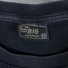 Load image into Gallery viewer, Early 00's Mr.Big Thailand Elephant Wildlife Souvenir Graphic Black T-Shirt
