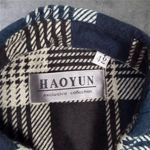 Load image into Gallery viewer, Vintage Y2K Haoyun M L 42 Plaid Flannel Shirt Navy White Check Grunge Oversized
