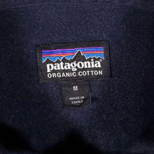 Load image into Gallery viewer, Patagonia Fjord Flannel Shirt Mens M Navy Organic Cotton Heavyweight 53947

