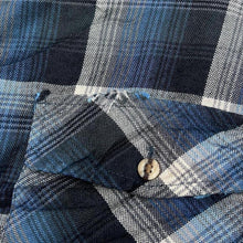 Load image into Gallery viewer, Early 00’s Van Heusen “Winterweights” Tartan Plaid Check Long Sleeve Flannel Shirt
