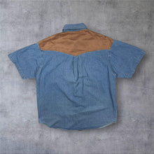 Load image into Gallery viewer, Vintage Man's World Cowboy Western Faux Suede Panel Blue Denim Short Sleeve Popper Shirt
