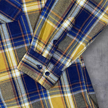 Load image into Gallery viewer, Atlas For Men Western Style Plaid Check Long Sleeve Cotton Flannel Shirt
