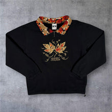Load image into Gallery viewer, Vintage 90s Cityscape Quebec Canada Sweatshirt Maple Leaf Quarter Zip Black
