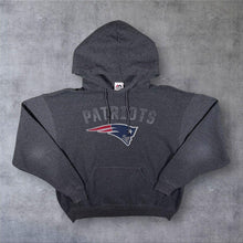 Load image into Gallery viewer, Majestic NFL New England Patriots Football Spellout Graphic Grey Hoodie
