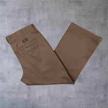 Load image into Gallery viewer, GAP Khakis "Classic Fit" Brown Straight Leg Cotton Chino Trousers
