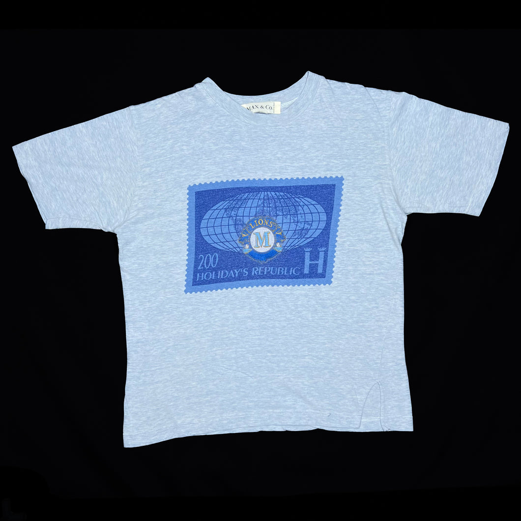 MAX & CO. “Holiday’s Republic” Lions Embroidered Souvenir Spellout Graphic T-Shirt