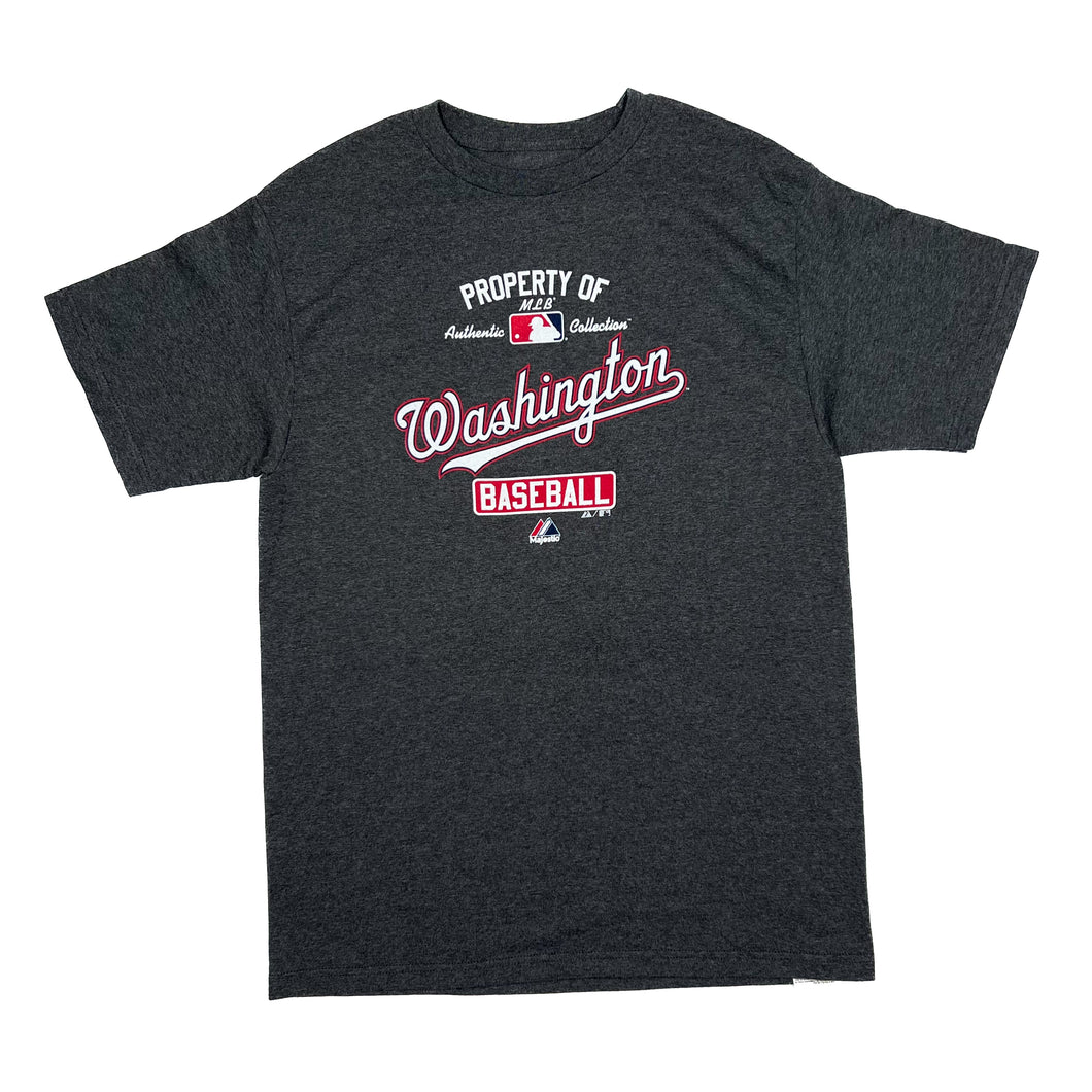 Majestic MLB WASHINGTON NATIONALS Baseball Logo Spellout Graphic T-Shirt