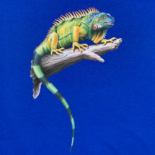 Load image into Gallery viewer, Screen Stars (2001) Lizard Reptile Wildlife Graphic T-Shirt

