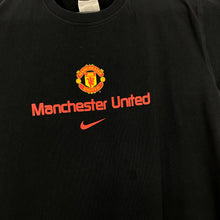 Load image into Gallery viewer, NIKE MUFC &quot;Manchester United&quot; Centre Logo Football T-Shirt
