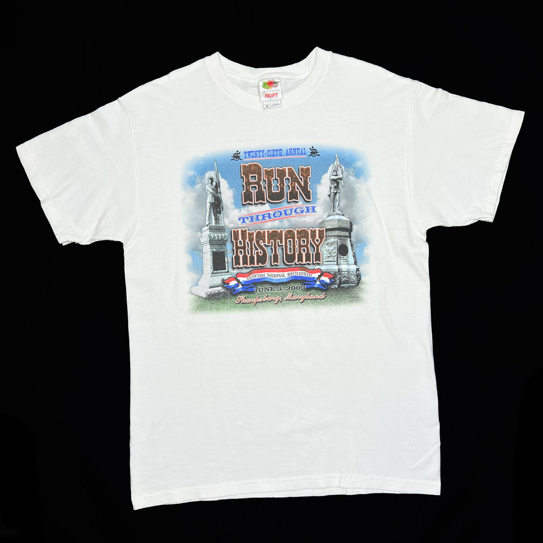 RUN THROUGH HISTORY (2005) “Sharpsbury, Maryland” Souvenir Spellout Graphic T-Shirt