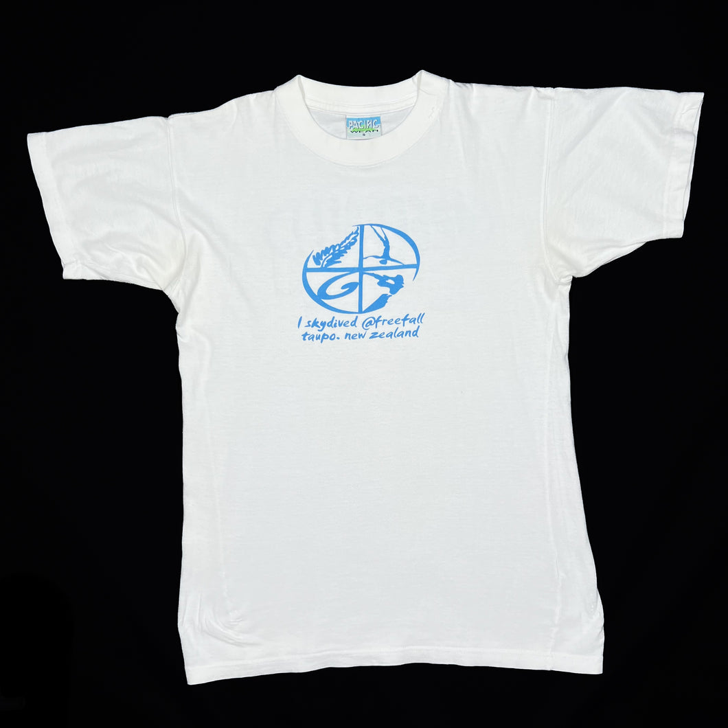 FREEFALL “Taupo, New Zealand” Skydiving Souvenir Spellout Graphic T-Shirt