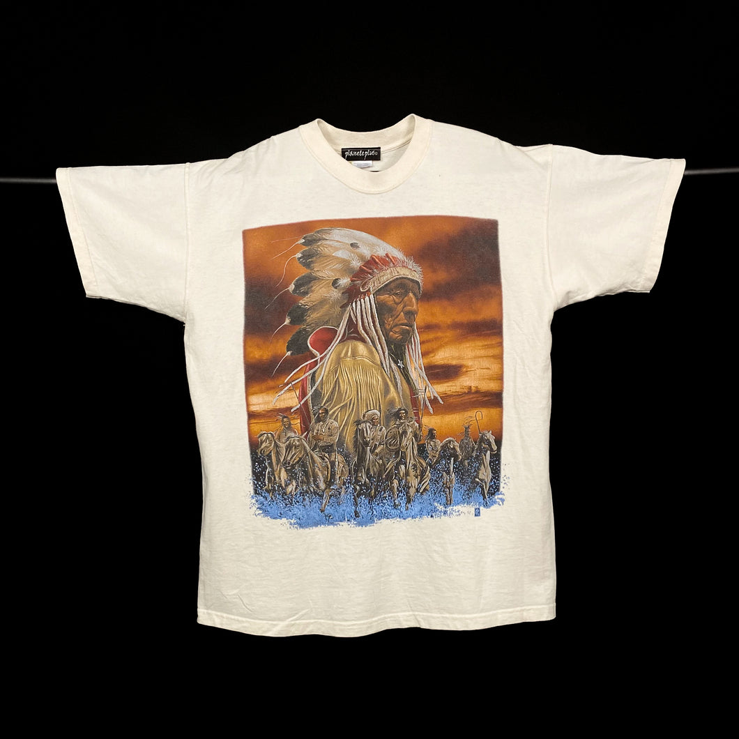 PLANETE PLUS (1994) Native American Chieftain Wildlife Nature Graphic T-Shirt
