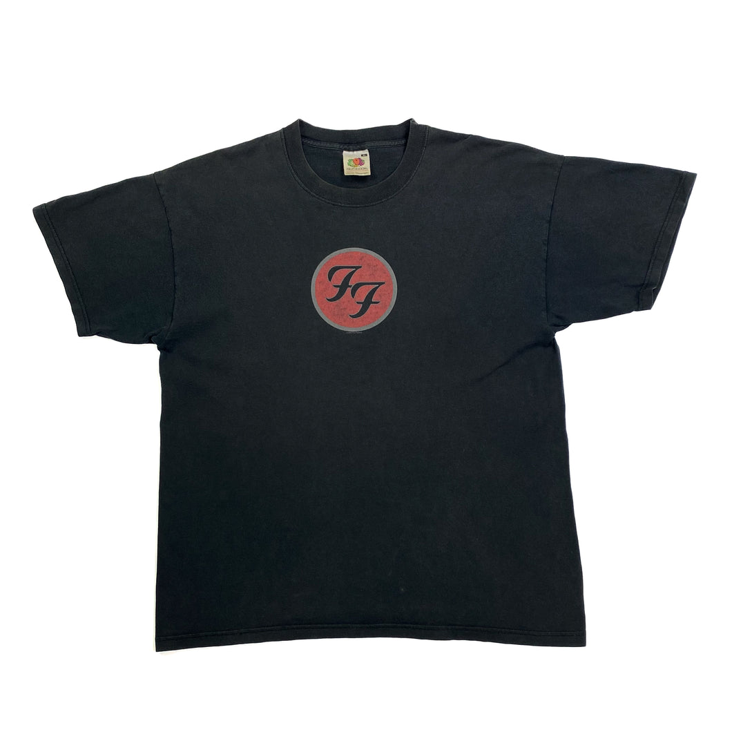 FOO FIGHTERS (2000) Graphic Logo Spellout Alternative Rock Hard Rock Band T-Shirt
