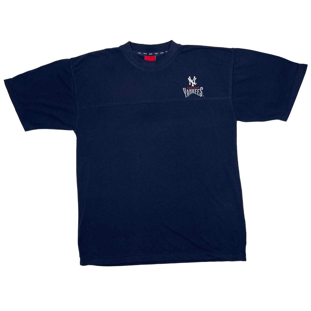 Kick MLB NEW YORK YANKEES Embroidered Mini Spellout Baseball T-Shirt