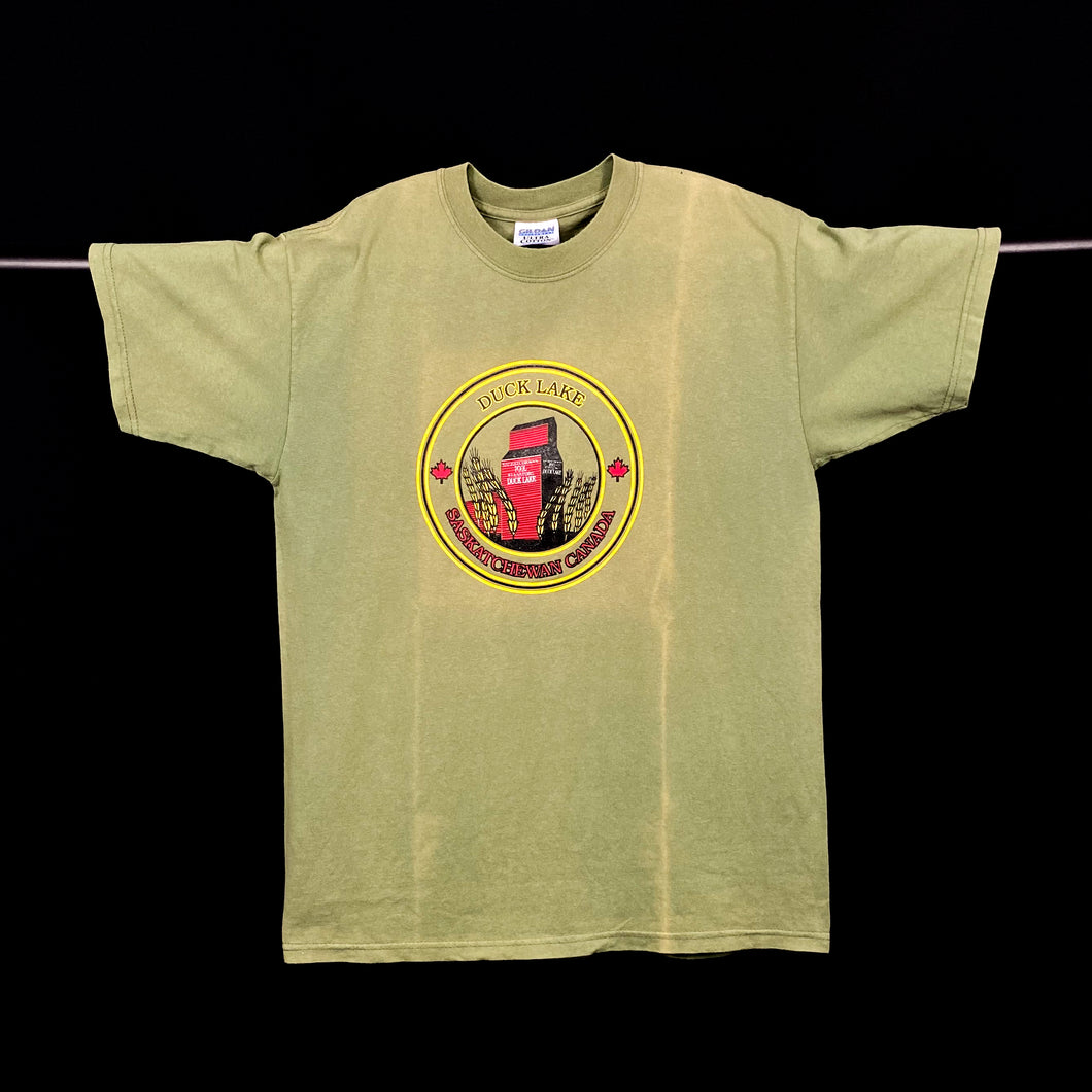 DUCK LAKE “Saskatchewan Canada” Souvenir Graphic Spellout Faded T-Shirt