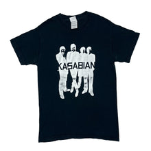 Load image into Gallery viewer, Early 00’s KASABIAN Silhouette Spellout Graphic Indie Rock Band T-Shirt
