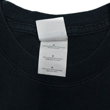 Load image into Gallery viewer, Early 00’s KASABIAN Silhouette Spellout Graphic Indie Rock Band T-Shirt
