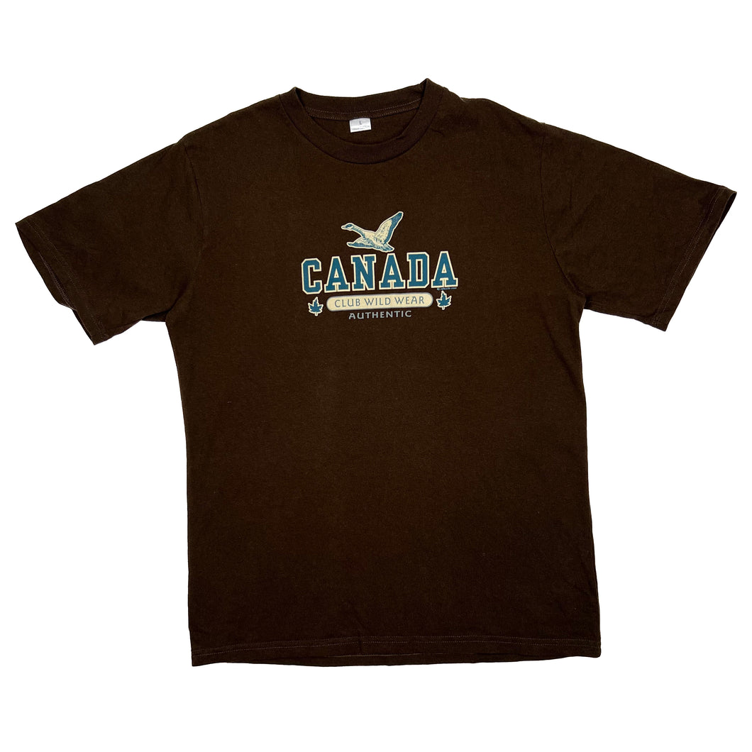 CANADA “Club Wild Wear” Souvenir Spellout Graphic T-Shirt