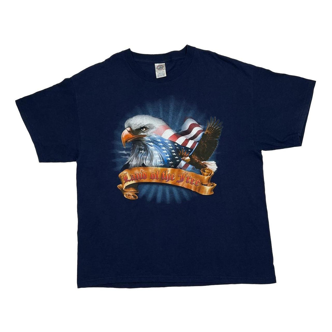 Delta LAND OF THE FREE Bald Eagle Scroll Spellout Souvenir Graphic T-Shirt